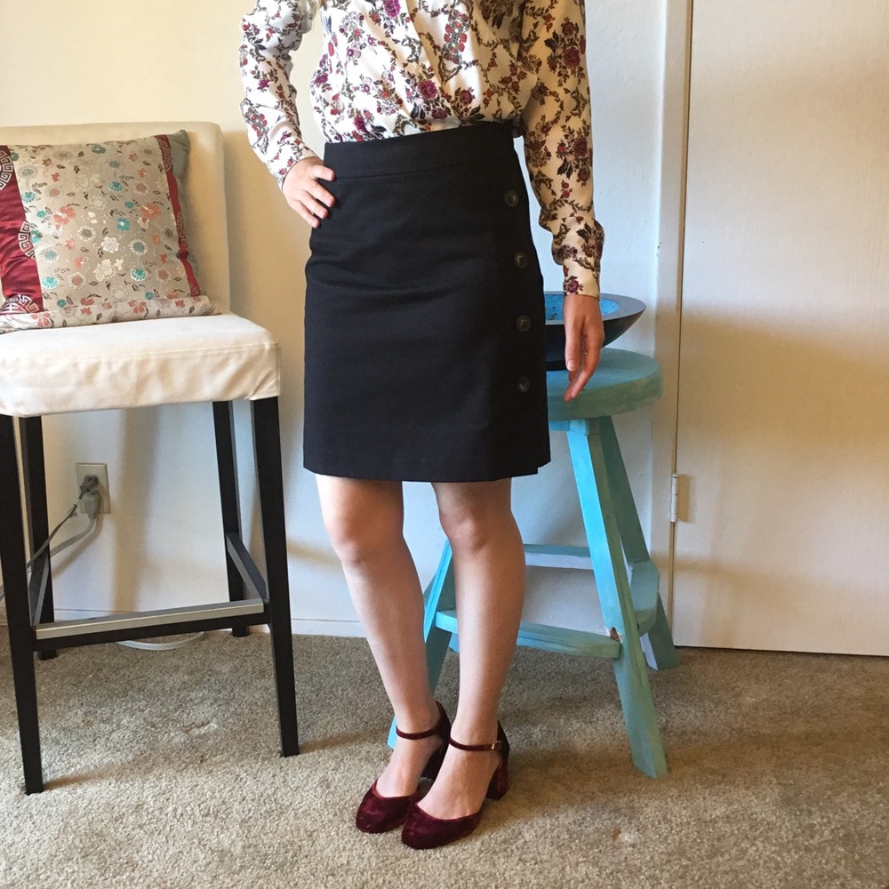 Ann Taylor NWT A-Line Black Skirt with Buttons